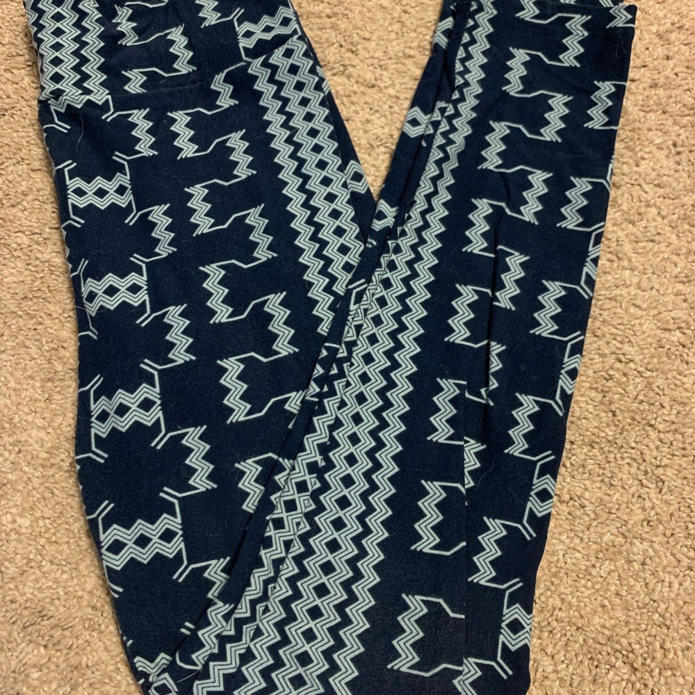 LulaRoe leggings. One size. Navy & light blue.